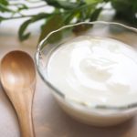 猫にヨーグルトを与えるメリットとデメリット